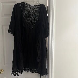 Elegant Black Lace Women's coverup